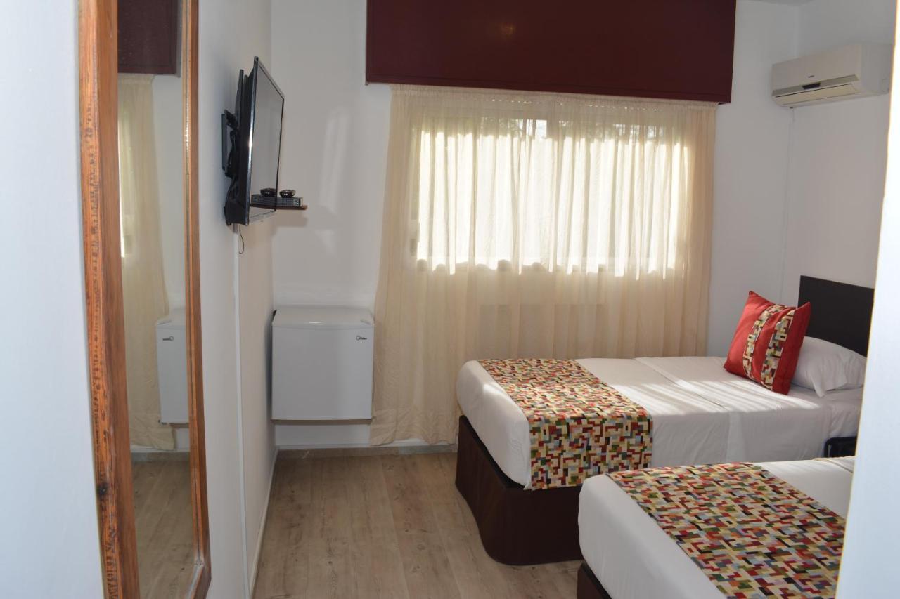 Hotel Express Maldonado Exterior photo
