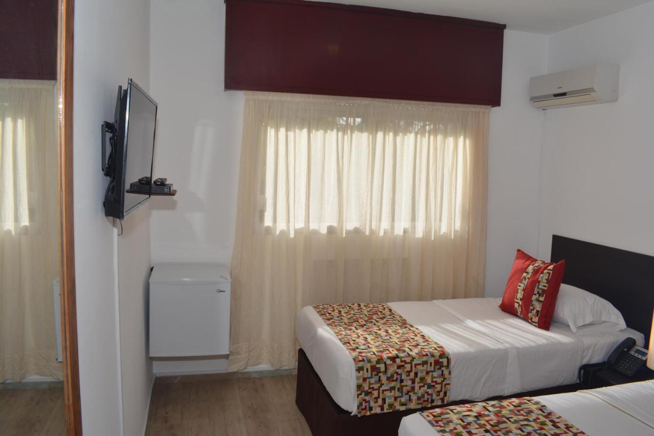 Hotel Express Maldonado Exterior photo